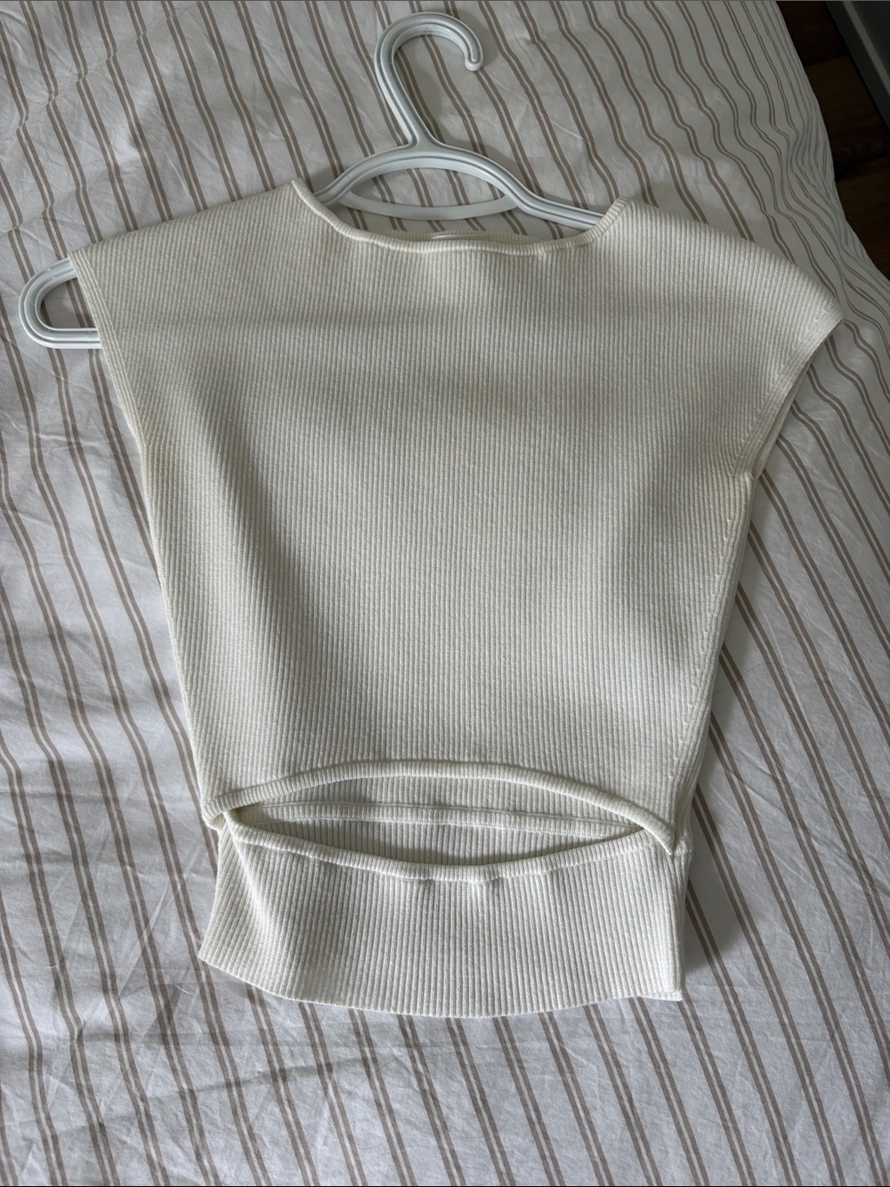 Wilfred Cut-Out Knit Top